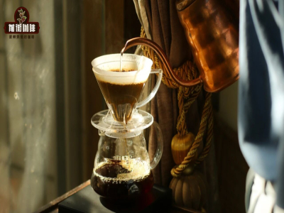 ความรู้ขั้นสูงเรื่องการชงกาแฟด้วยมือ: ถ้วยกรอง Kalita มีลักษณะพิเศษอะไรบ้าง เปรียบเทียบถ้วยกรองทรงสี่เหลี่ยมคางหมู Kalita กับถ้วยกรอง v60 ทำไมถ้วยกรองทรงสี่เหลี่ยมคางหมูถึงพบเห็นได้น้อยลงเรื่อยๆ ในปัจจุบัน